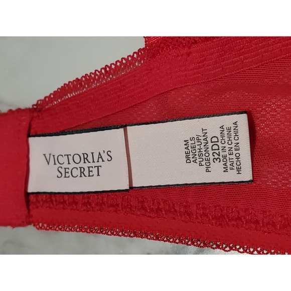 Victoria's Secret Dream Angels Pushup Bra - Picture 8 of 8